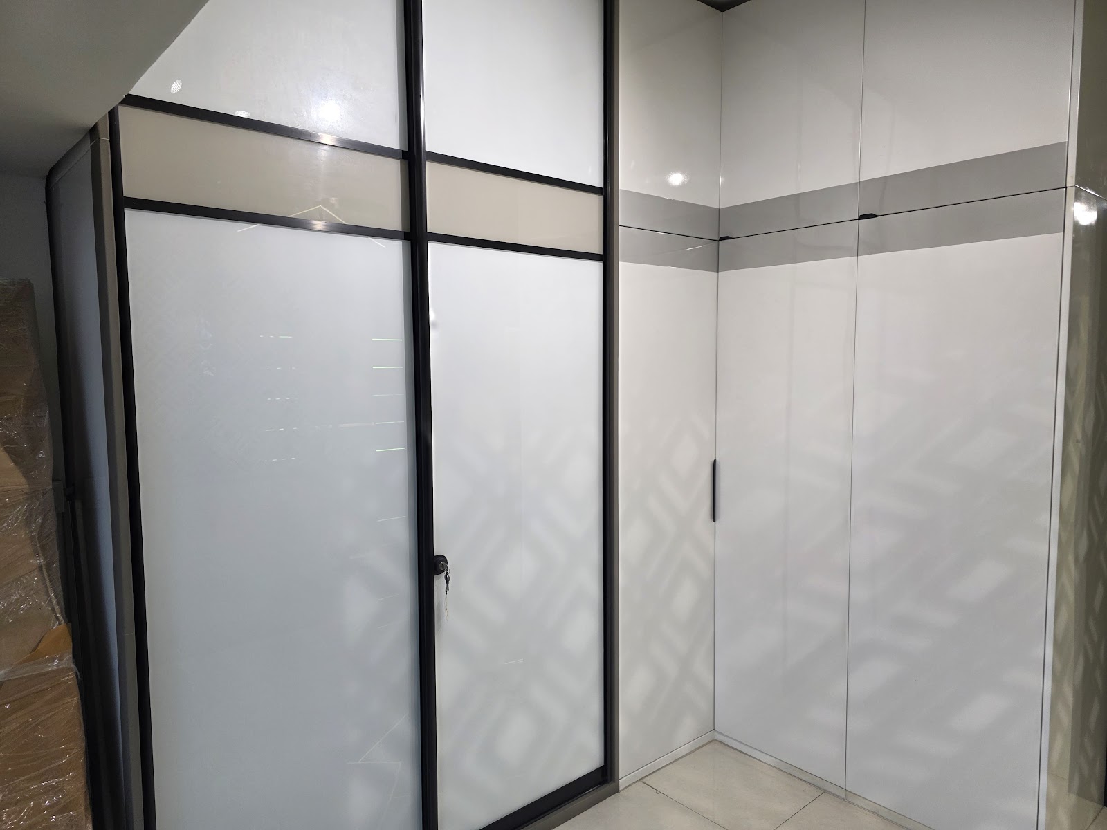 Metalcubess – Stainless Steel Interiors & Modular kitchens project 2