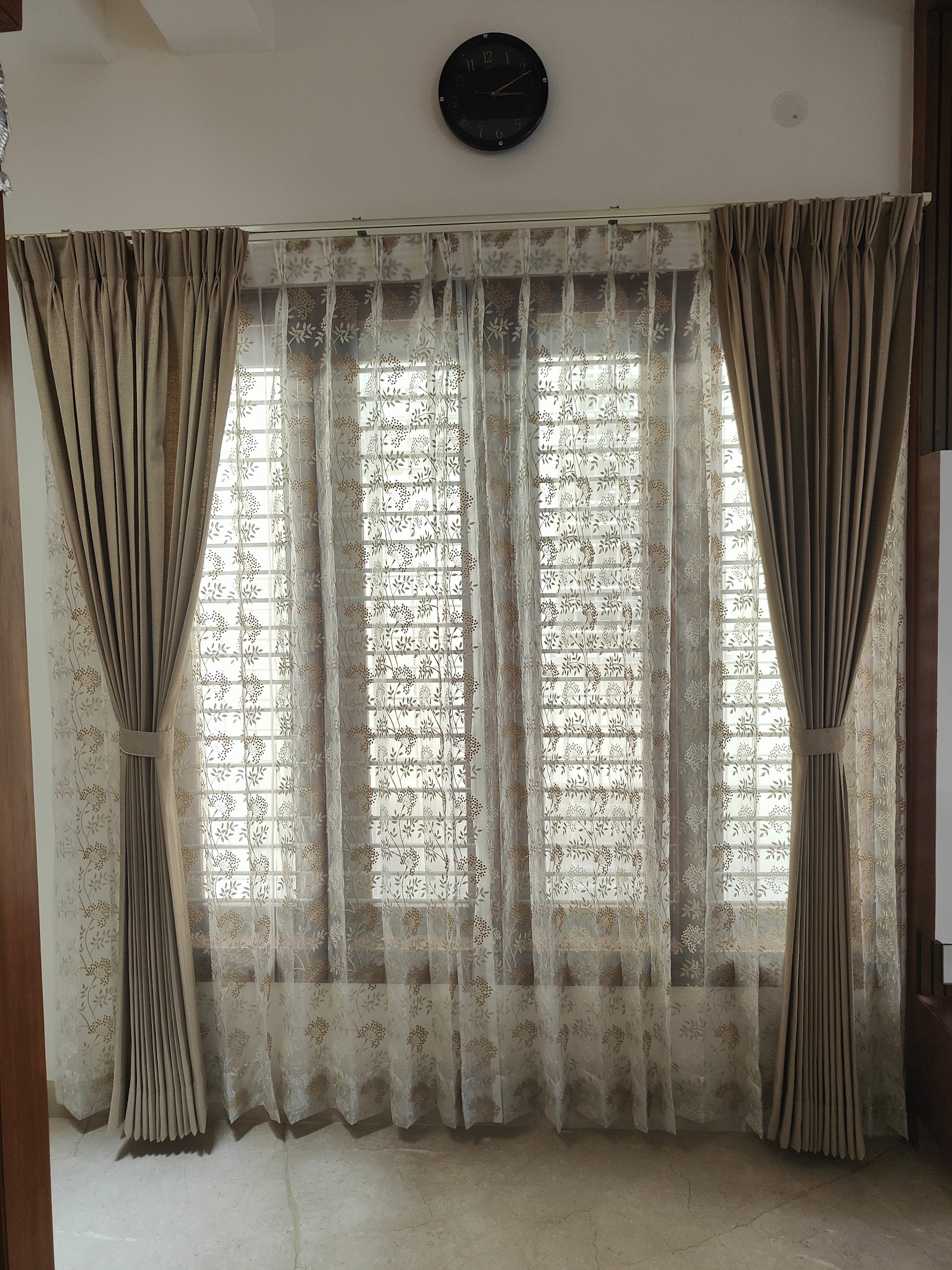 MERAKI HOME DECORS interior