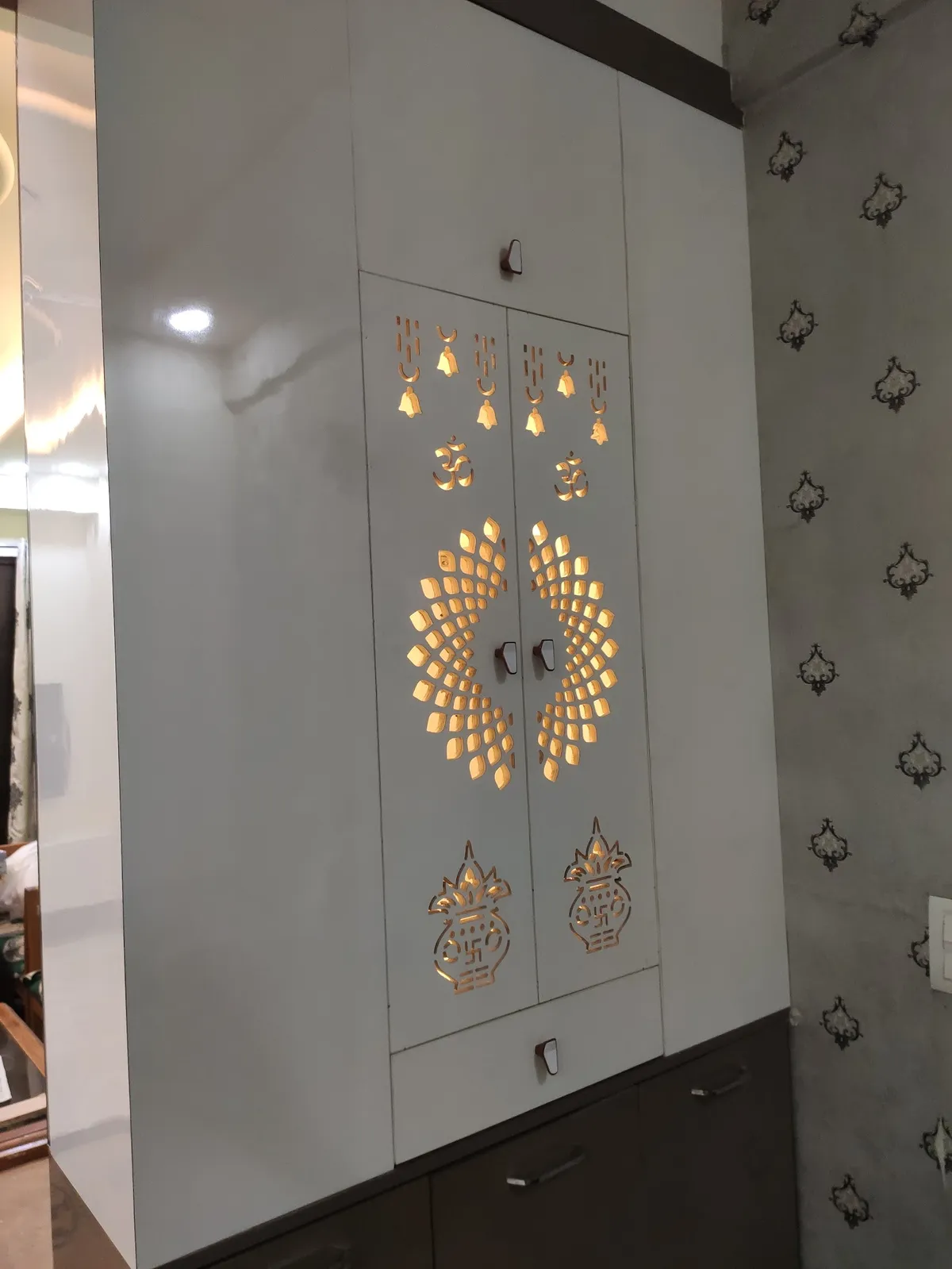 Aslam interior wooden works — interior design portfolio in Ghaziabad