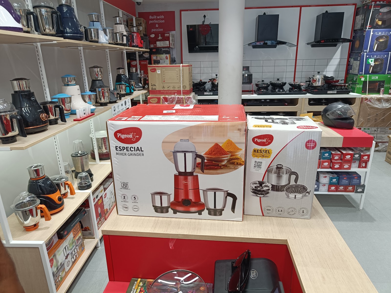 Pigeon Exclusive Store - Nasbandi Colony, Ghaziabad | Chimneys, Hobs, Cast Iron Cookware & More project