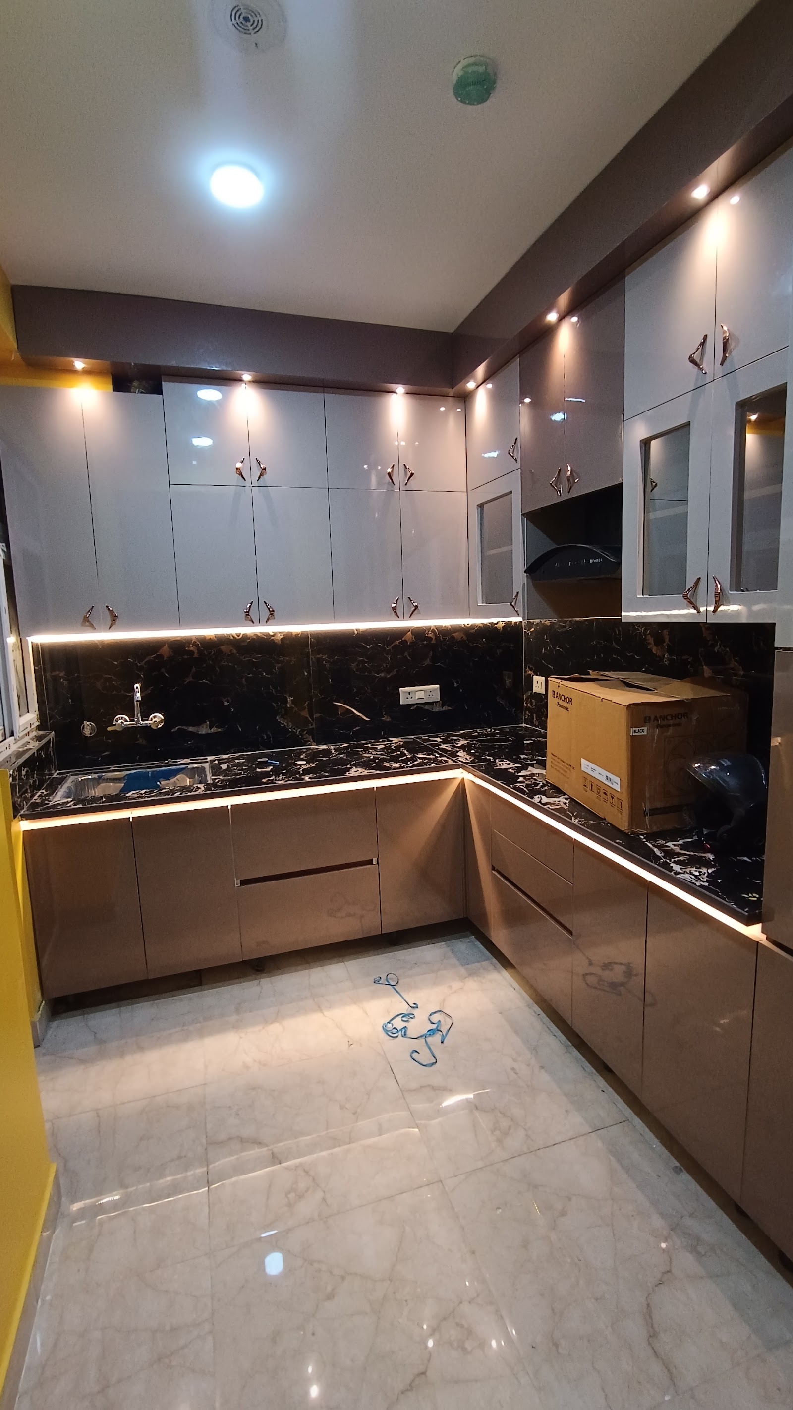 HOME INTERIOR