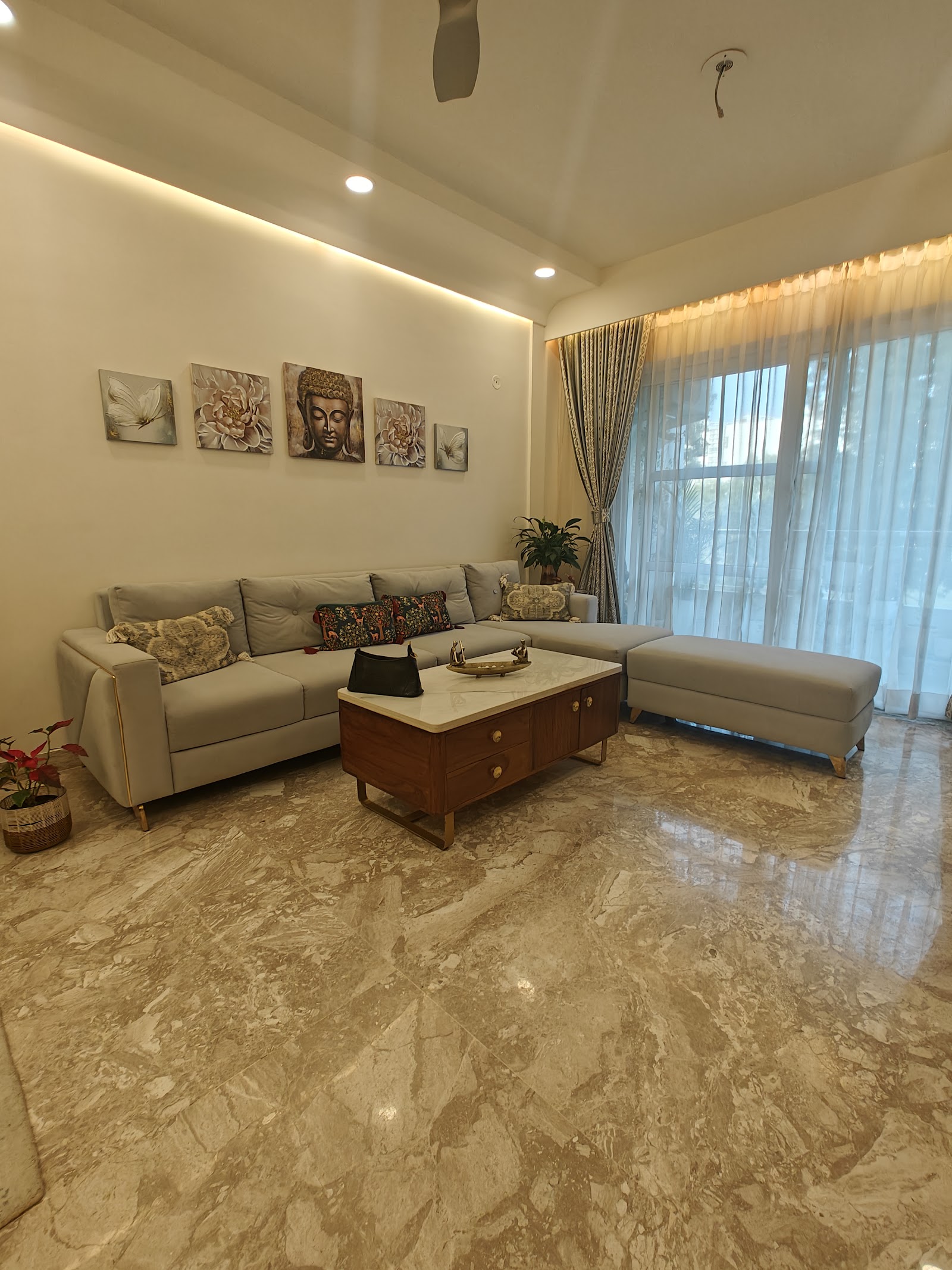 Decor rich interiors