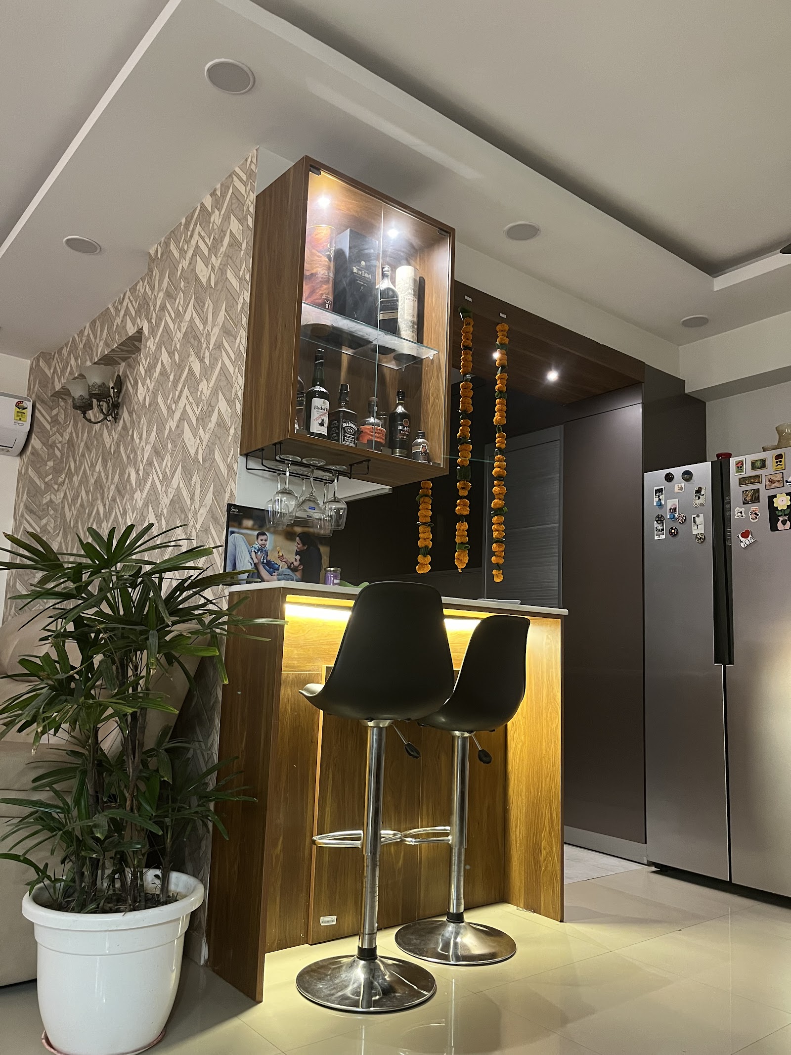 Decorate Interiors