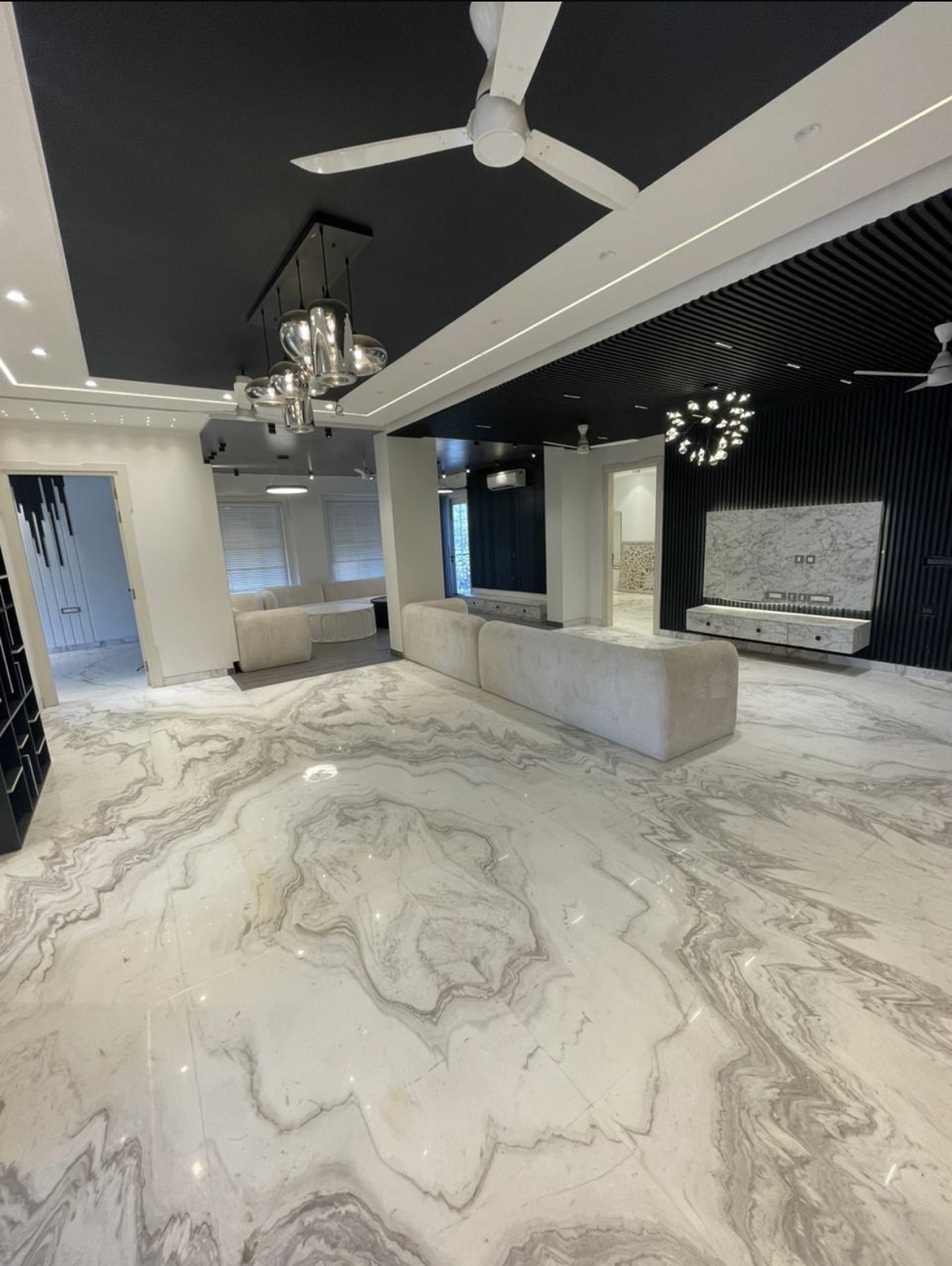 OFFICE GLITZ — interior design portfolio in Gurgaon