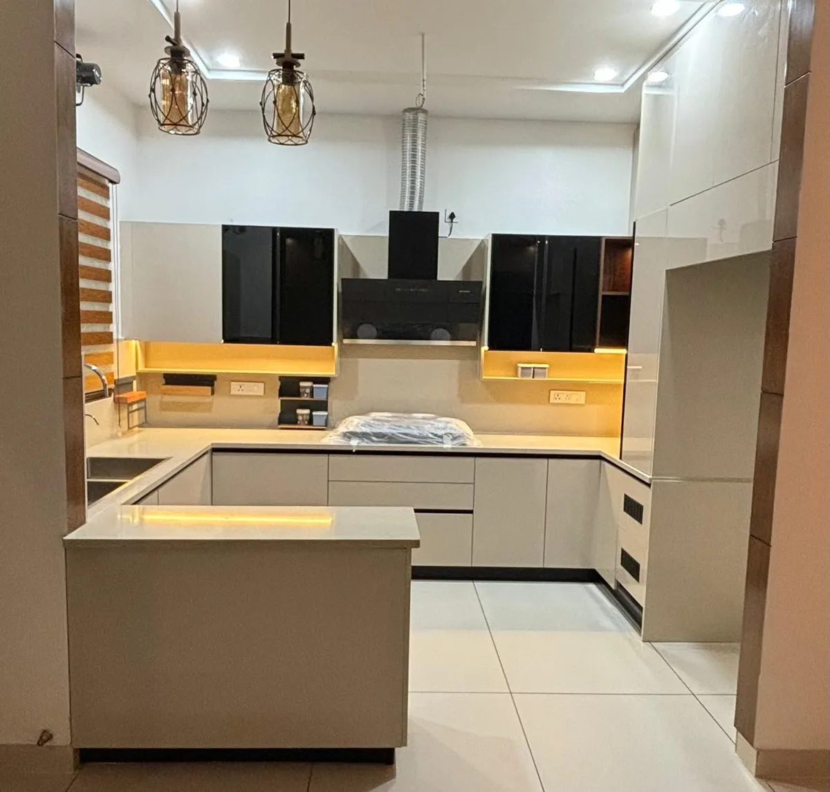MADA MODULAR KITCHEN & WARDROBE NOIDA| GHAZIABAD project 1