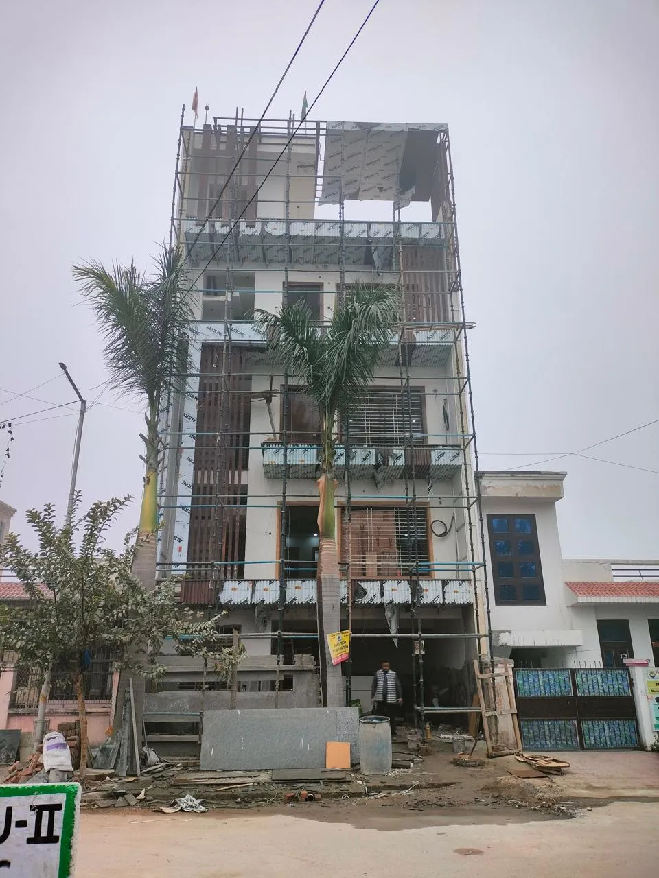 Livine Construction | Interior designer in Noida project 3