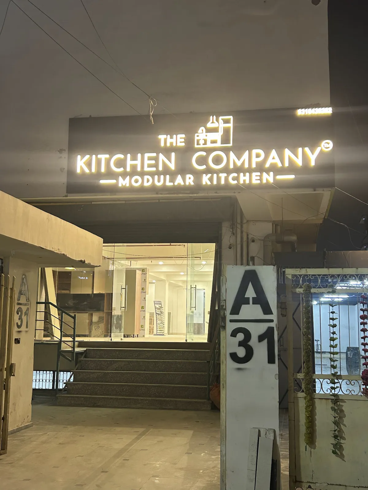 DREAMZ INTERIORS — interior design portfolio in Mumbai